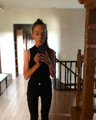 🌹 Сразу скажу, что я создана для того, чтобы удовлетворять твои самые сокровенные фантазии. 💋
Изысканные услуги, нежные прикосновения и откровенные игры - это лишь малая часть того, что я могу предложить. Вместе мы сможем насладиться незабываемыми моментами страсти и наслаждения. 💦💫
Мои возможности безграничны, и я готова исполнить все твои заветные желания. 💭 Со мной ты почувствуешь себя как настоящий король, ведь я создана для того, чтобы сделать твою жизнь незабываемой. 🌟
Мои отзывы говорят сами за себя - мои клиенты остаются в восторге от встречи со мной! 💖 Я безумно стильная, интеллигентная и всегда смотрю замечательно. Мои фото подтвердят это - они 100% реальны! 📷
Позвони мне прямо сейчас, и мы устроим настоящий фейерверк эмоций и страсти! 🔥 Я гарантирую, что наше свидание будет незабываемым.
Жду тебя в Москве, чтобы порадовать тебя своей нежностью и страстью. 💕💋 Светлана